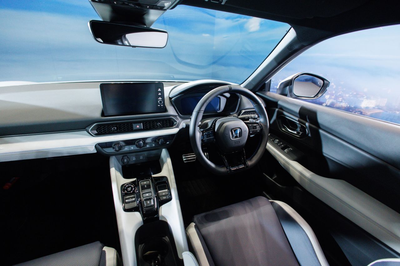 het interieur van de honda prelude